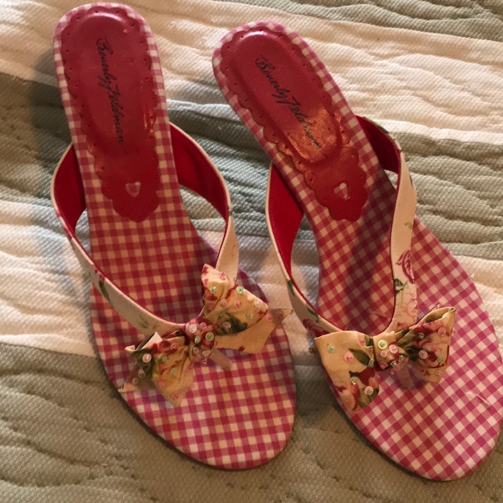 Beverly Feldman pink floral and gingham slides 8.5